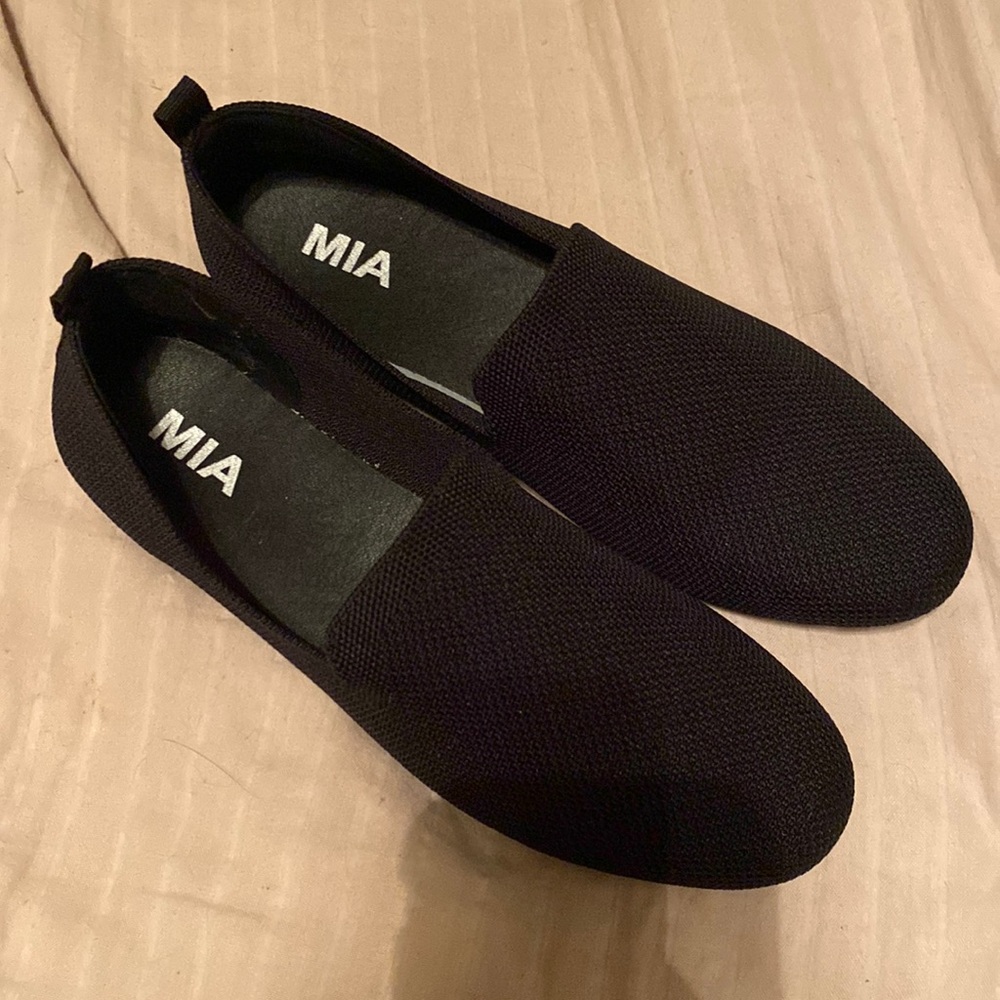 Black flats, super comfy